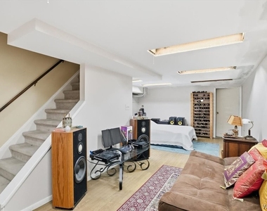 125 Amberwood Drive - Photo Thumbnail 36