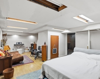125 Amberwood Drive - Photo Thumbnail 37