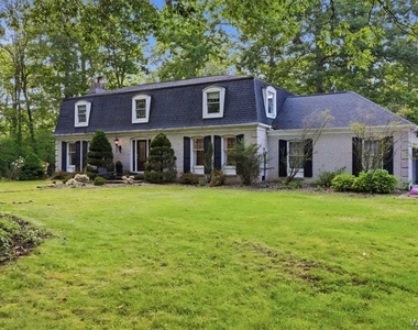 125 Amberwood Drive - Photo Thumbnail 3