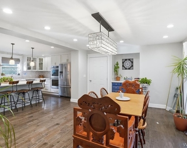 125 Amberwood Drive - Photo Thumbnail 8