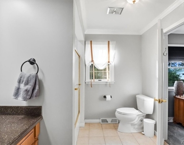 125 Amberwood Drive - Photo Thumbnail 34