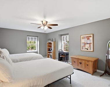125 Amberwood Drive - Photo Thumbnail 30