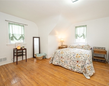 368 Grover Cleveland Highway - Photo Thumbnail 21