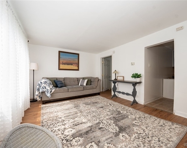 368 Grover Cleveland Highway - Photo Thumbnail 8