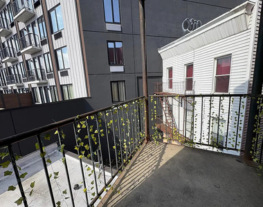 267 Hull Street - Photo Thumbnail 11
