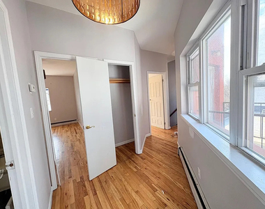 267 Hull Street - Photo Thumbnail 4