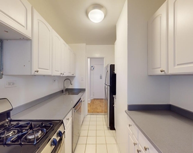 East 79th Street - Photo Thumbnail 1