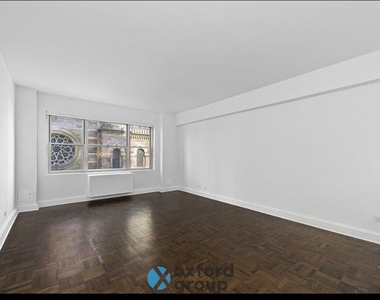 East 27th Street - Photo Thumbnail 5