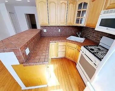 620 President Street - Photo Thumbnail 5