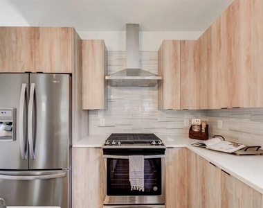 1022 Martin Street Se - Photo Thumbnail 14