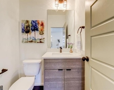 1022 Martin Street Se - Photo Thumbnail 18