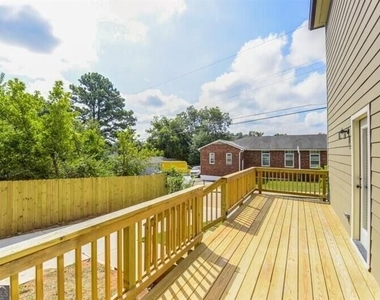 1022 Martin Street Se - Photo Thumbnail 6