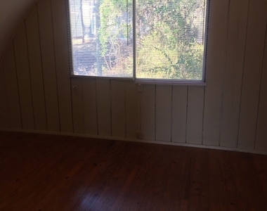 1453 Barnett Shoals - Photo Thumbnail 12
