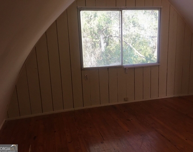 1453 Barnett Shoals - Photo Thumbnail 18