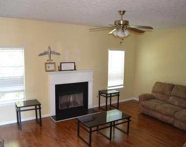 1580 Callaway Loop - Photo Thumbnail 3