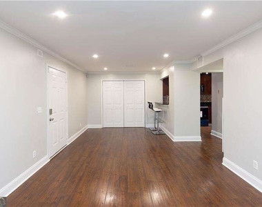 2657 Lenox Road - Photo Thumbnail 3