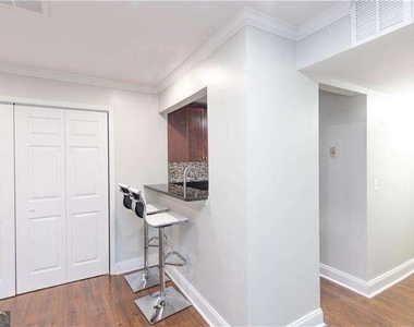 2657 Lenox Road - Photo Thumbnail 8