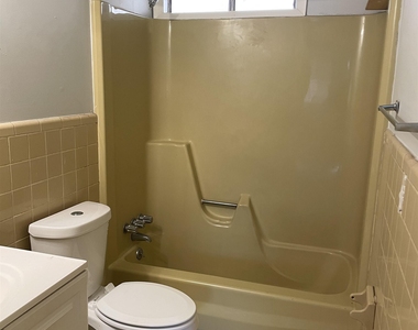 225 Pressley Way - Photo Thumbnail 5