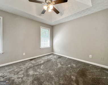 335 Paradise Drive - Photo Thumbnail 8