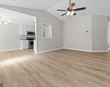 1587 Brush Creek Dr - Photo Thumbnail 4