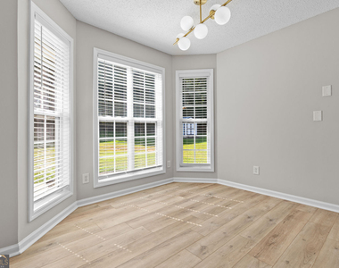 1587 Brush Creek Dr - Photo Thumbnail 7
