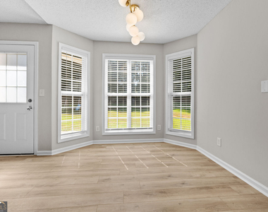 1587 Brush Creek Dr - Photo Thumbnail 9