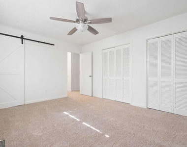 920 Kings Court - Photo Thumbnail 29