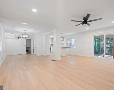 920 Kings Court - Photo Thumbnail 8