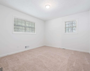 920 Kings Court - Photo Thumbnail 21