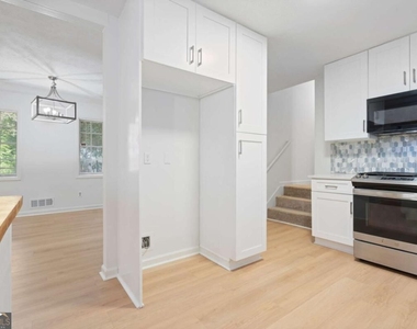 920 Kings Court - Photo Thumbnail 16