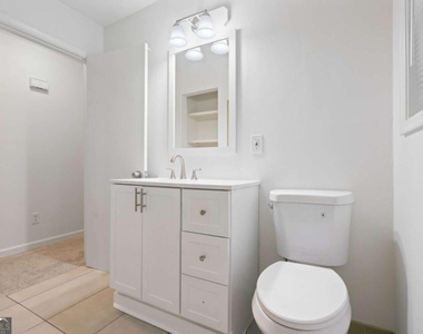 920 Kings Court - Photo Thumbnail 24