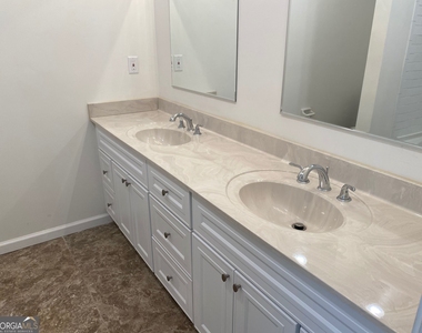 244 Windemere Way - Photo Thumbnail 15