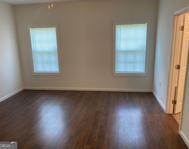 244 Windemere Way - Photo Thumbnail 10
