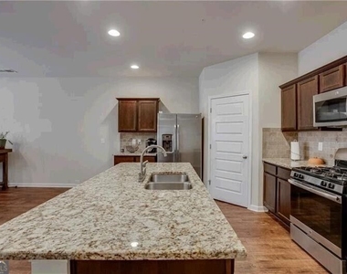 2436 Foxy Drive - Photo Thumbnail 6