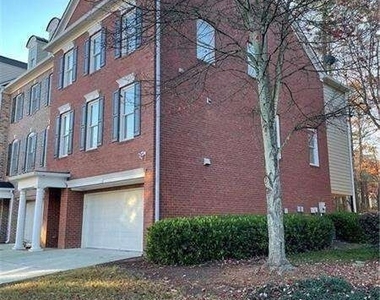 534 Vinings Estates Drive Se - Photo Thumbnail 2