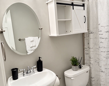 534 Vinings Estates Drive Se - Photo Thumbnail 5