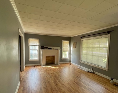 209 West Drive - Photo Thumbnail 2