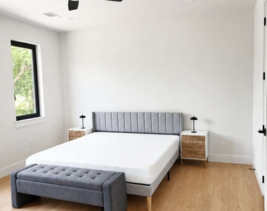 3563 Chelsea Falls Way - Photo Thumbnail 5