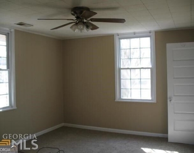 15 Oak Street Ne - Photo Thumbnail 6