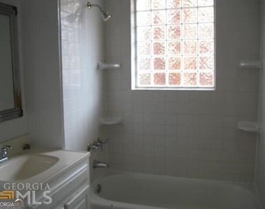 15 Oak Street Ne - Photo Thumbnail 8