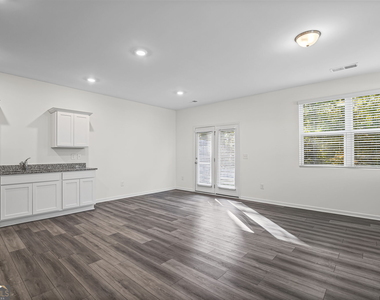 407 Kings Cross Way - Photo Thumbnail 3