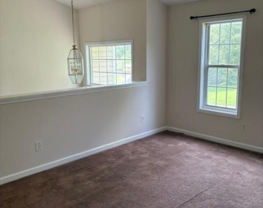 51 Hillcrest - Photo Thumbnail 3