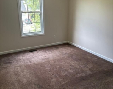 51 Hillcrest - Photo Thumbnail 4