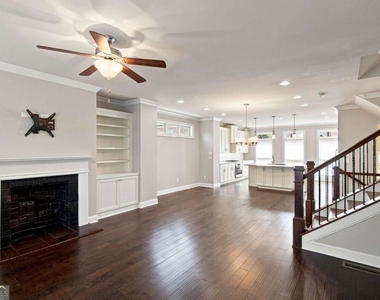 7850 Laurel Crest Drive - Photo Thumbnail 6