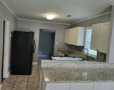 6819 Mark Turner Road - Photo Thumbnail 11