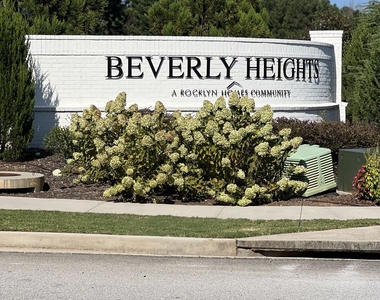 5811 Calle Vista Drive - Photo Thumbnail 1