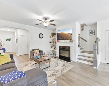 5811 Calle Vista Drive - Photo Thumbnail 10