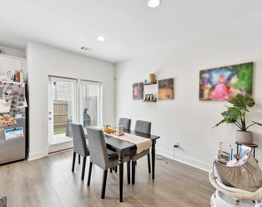 5811 Calle Vista Drive - Photo Thumbnail 12