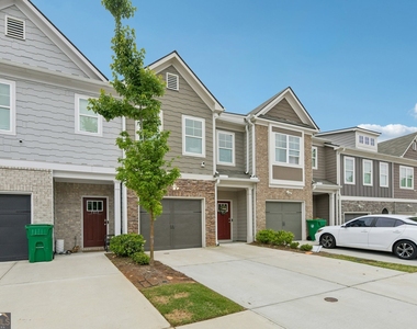 5811 Calle Vista Drive - Photo Thumbnail 3