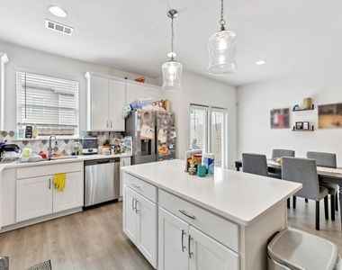 5811 Calle Vista Drive - Photo Thumbnail 17
